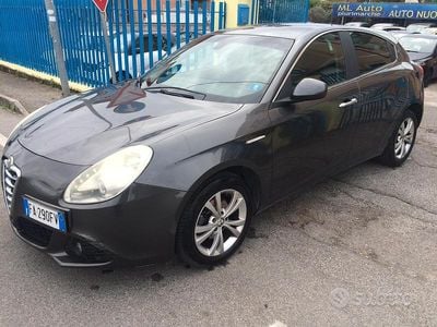 Usata Alfa Romeo Giulietta Distinctive 105 CV (77 kW) 2013 Grigio Utilitaria