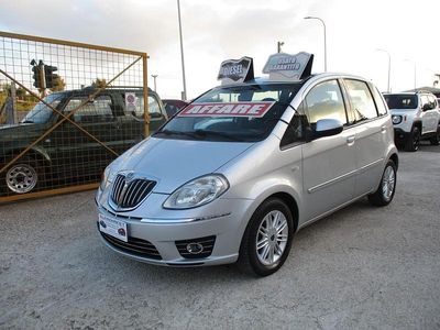 Usata Lancia Musa 90 CV (66 kW) 2011 Grigio Monovolume