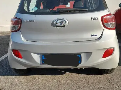 Usata Hyundai i10 69 CV (50 kW) 2015 Grigio Utilitaria