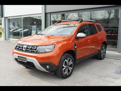 Usata Dacia Duster Prestige 101 CV (74 kW) 2021 Arancione SUV