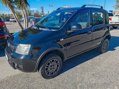 Usata Fiat Panda 4x4 Climbing 69 CV (50 kW) 2011 Nero Utilitaria