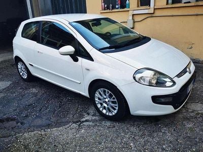 Usata Fiat Punto Evo Dynamic 75 CV (55 kW) 2010 Bianco Utilitaria