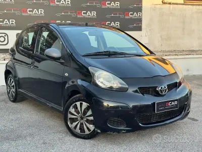 Usata Toyota Aygo 68 CV (50 kW) 2009 Nero Utilitaria