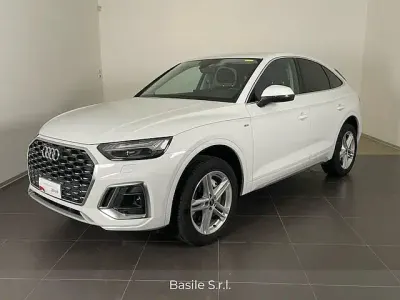 Usata Audi Q5 S-Line 204 CV (150 kW) 2024 Bianco ghiaccio metallizzato SUV