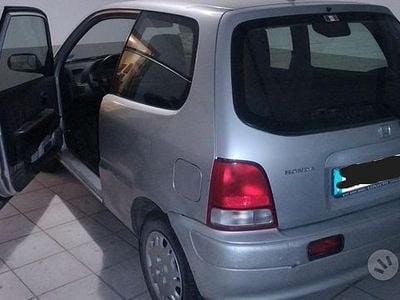 Usata Honda Logo 64 CV (47 kW) 2001 Grigio Utilitaria