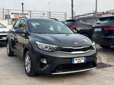 Usata Kia Stonic Style 120 CV (88 kW) 2019 Blu SUV