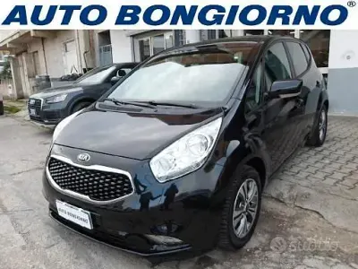 Usado Kia Venga Active 90 CV (66 kW) 2015 Negro Utilitario