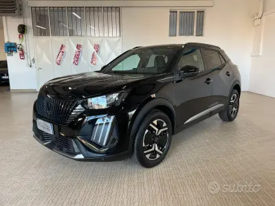 Gebraucht Peugeot 2008 Allure 101 PS (74 kW) 2025 Schwarz SUV