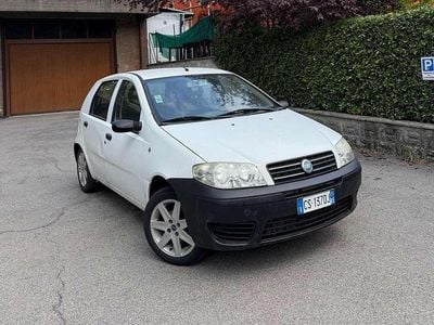 Usata Fiat Punto 60 CV (44 kW) 2005 Bianco Utilitaria