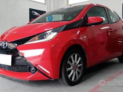 Begagnad Toyota Aygo X-cite 69 HK (50 kW) 2014 Röd Halvkombi