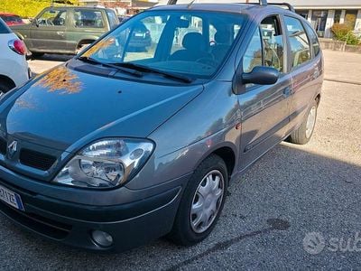 Usata Renault Modus 2002 Grigio Monovolume