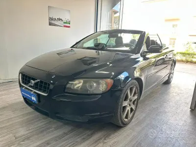 Usata Volvo C70 Summum 180 CV (132 kW) 2008 Nero Cabrio