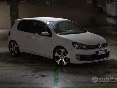 Usata VW Golf VI GTI 211 CV (155 kW) 2009 Bianco Utilitaria
