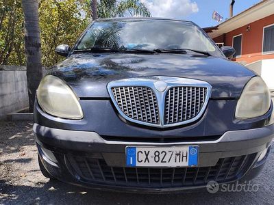 Usata Lancia Ypsilon 60 CV (44 kW) 2005 Nero Utilitaria