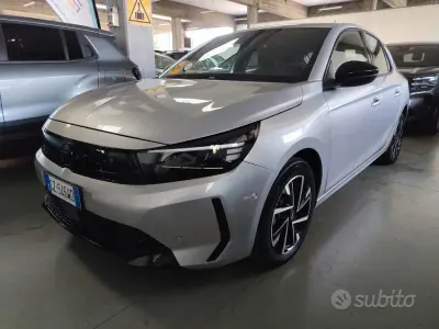 Usata Opel Corsa 101 CV (74 kW) 2025 Grigio Utilitaria