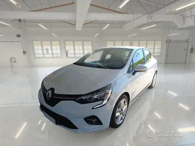 Usata Renault Clio V Business 91 CV (66 kW) 2021 Bianco Berlina