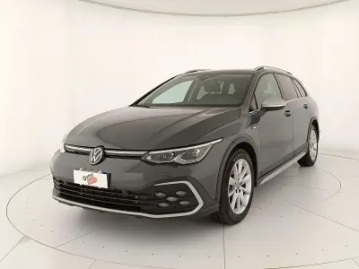 Usata VW Golf Alltrack 200 CV (147 kW) 2022 Dolphin grey metallizzato Station wagon