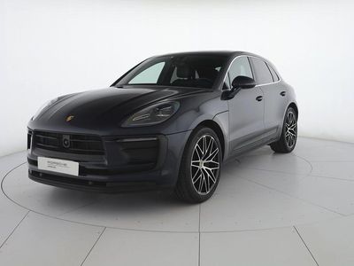 Usata Porsche Macan 265 CV (194 kW) 2023 Blu notte metallizzato SUV