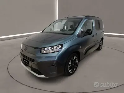 Usata Fiat Doblò 131 CV (96 kW) 2025 Bluazzurro Monovolume