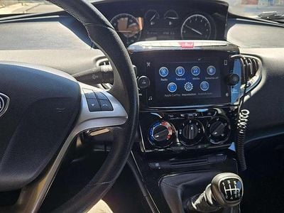 Usata Lancia Ypsilon