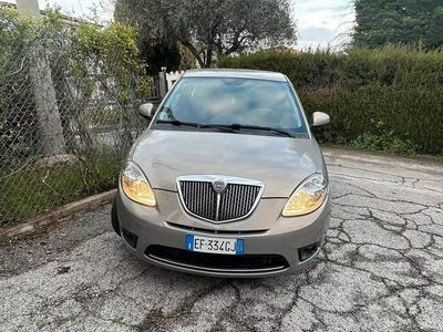 Usata Lancia Ypsilon 69 CV (50 kW) 2011 Grigio Utilitaria