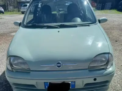 Usata Fiat 600 54 CV (39 kW) 2026 Verde SUV