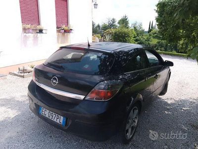 Usata Opel Astra 2010 Nero Coupé