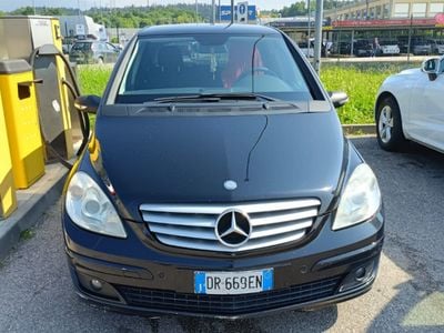 Mercedes B180