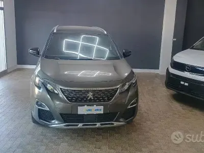 Usata Peugeot 5008 GT-line 120 CV (88 kW) 2017 Grigio SUV