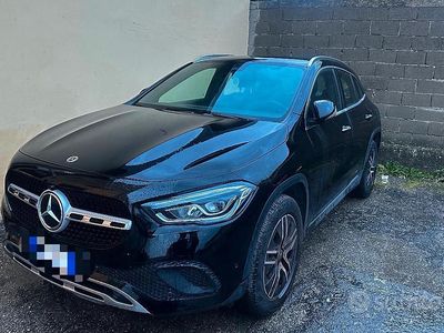 Usata Mercedes GLA180 136 CV (100 kW) 2023 Nero SUV