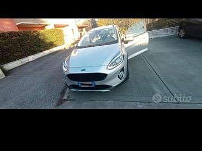 Usata Ford Fiesta Active 86 CV (63 kW) 2018 Grigio Utilitaria