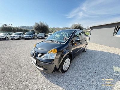 Usata Renault Modus 75 CV (55 kW) 2006 Nero Monovolume