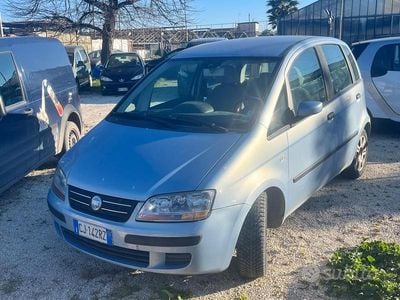 Usata Fiat Idea Dynamic 70 CV (51 kW) 2006 Blu Monovolume