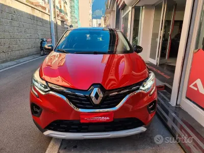 Usata Renault Captur Intens 116 CV (85 kW) 2021 Rosso SUV