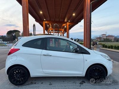Usata Ford Ka 75 CV (55 kW) 2011 Bianco Utilitaria