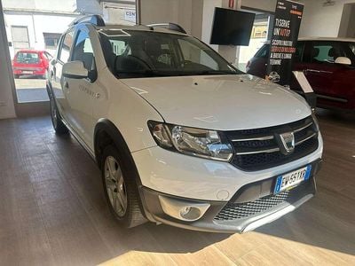 Usata Dacia Sandero Stepway 90 CV (66 kW) 2014 Bianco Berlina