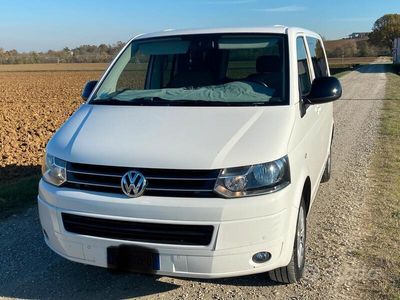 usata VW Caravelle t52000 140cv automatico