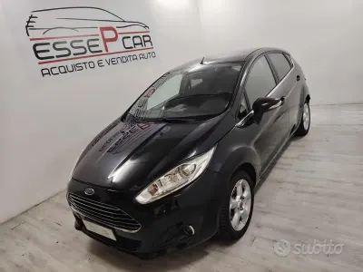 Usata Ford Fiesta Titanium 80 CV (58 kW) 2014 Nero Utilitaria