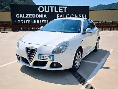 Usata Alfa Romeo Giulietta Progression 105 CV (77 kW) 2011 Bianco Utilitaria