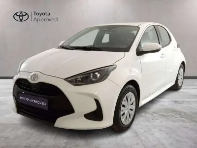 Usata Toyota Yaris Hybrid 92 CV (67 kW) 2025 Bianco Berlina