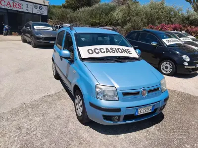 Usata Fiat Panda Active 75 CV (55 kW) 2011 Bluazzurro Utilitaria