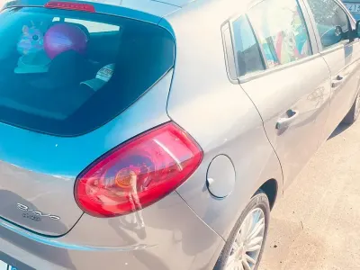 Usata Fiat Bravo 90 CV (66 kW) 2010 Marrone Utilitaria