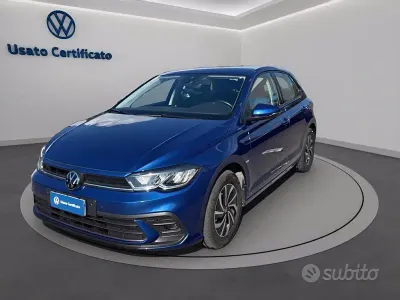 Usata VW Polo Life 95 CV (69 kW) 2023 Blue reef metalizzato Utilitaria