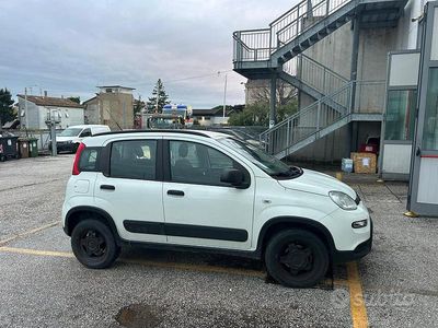 Usata Fiat Panda 4x4 85 CV (62 kW) 2019 Bianco Utilitaria
