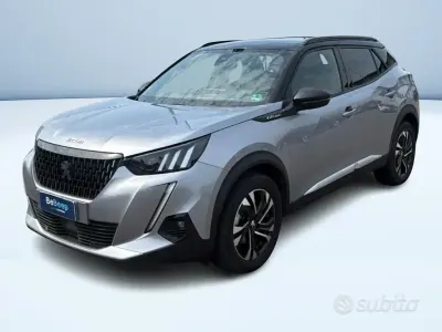 Usata Peugeot 2008 GT-line 102 CV (75 kW) 2020 Grigio metallizzato SUV