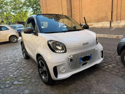 Usata Smart ForTwo Coupé 41 kW (56 CV) 2022 Bianco Utilitaria