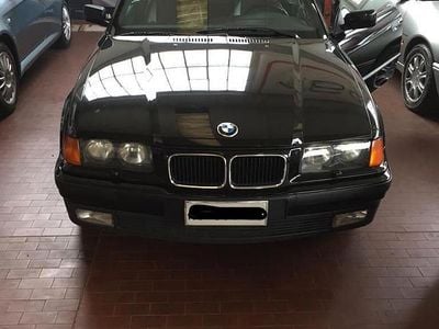Nero Usata 1995 BMW 320 Cabriolet Efficient Dynamics Cabrio | 10.000 €