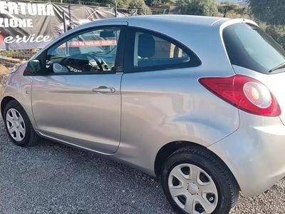 Usata Ford Ka Individual 69 CV (50 kW) 2012 Argento Utilitaria