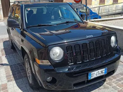 Usata Jeep Patriot Limited 140 CV (102 kW) 2008 Nero SUV