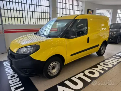 Usata Fiat Doblò 95 CV (69 kW) 2019 Giallo Monovolume